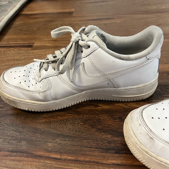 Air Force ones - Picture 2 of 7